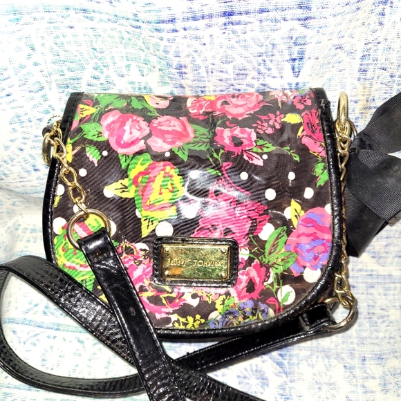 Betsey Johnson Handbags - Betsey Johnson Floral Print crossbody NWOT